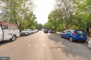 711 G St SE, Washington, DC 20003 - Photo 54