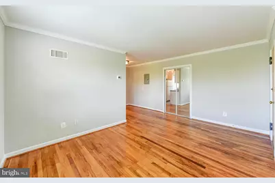 1627 Massachusetts Avenue SE #201, Washington, DC 20003 - Photo 4