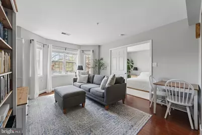 3611 38th Street NW #209, Washington, DC 20016 - Photo 4