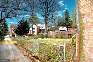 3210 Quesada St NW, Washington, DC 20015 - Photo 6