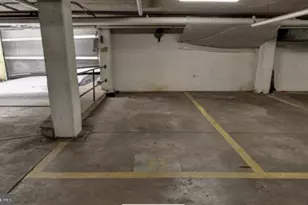 1260 21st St NW, Washington, DC 20036 - Photo 2