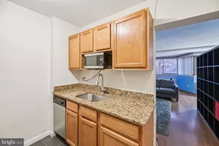 922 24th St NW, Washington, DC 20037 - Photo 6