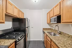 922 24th St NW, Washington, DC 20037 - Photo 4
