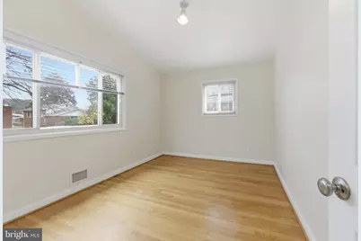 4208 19th Place NE, Washington, DC 20018 - Photo 8