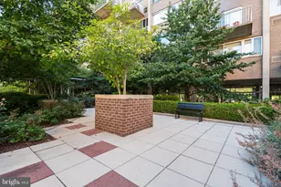 355 I Street SW, Washington, DC 20024 - Photo 22