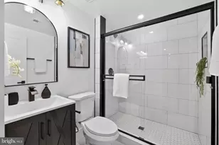 907 Lawrence St NE, Washington, DC 20017 - Photo 26