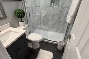 517 7th St NE, Washington, DC 20002 - Photo 16