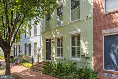 1011 3rd Place SE, Washington, DC 20003 - Photo 2