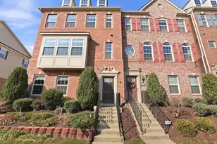 2538 Baldwin Cres NE, Washington, DC 20018 - Photo 2