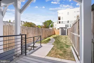 329 16th St SE, Washington, DC 20003 - Photo 16