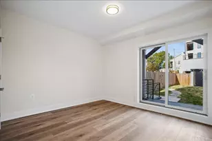 329 16th St SE, Washington, DC 20003 - Photo 6