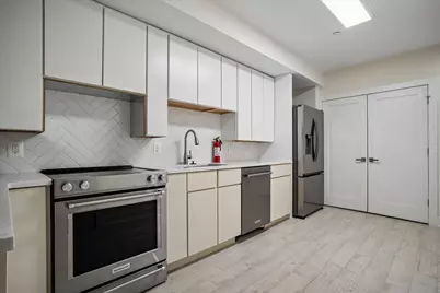 329 16th Street SE #1, Washington, DC 20003 - Photo 8