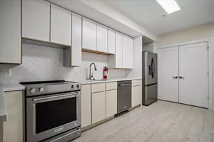 329 16th St SE, Washington, DC 20003 - Photo 8