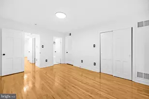 2420 I St NW, Washington, DC 20037 - Photo 32