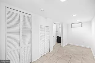 2420 I St NW, Washington, DC 20037 - Photo 12