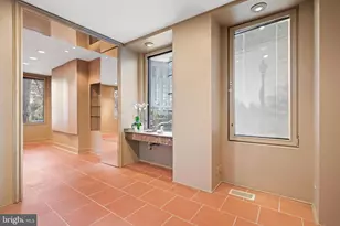 901 26th St NW, Washington, DC 20037 - Photo 4