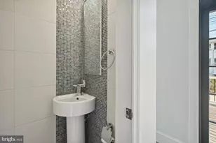 1452 Spring Rd NW, Washington, DC 20010 - Photo 12