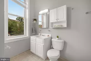 1819 1st St NW, Washington, DC 20001 - Photo 34