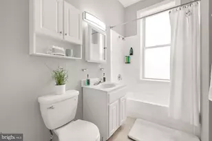 1819 1st St NW, Washington, DC 20001 - Photo 28