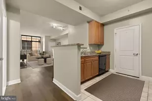 1111 25th St NW, Washington, DC 20037 - Photo 2