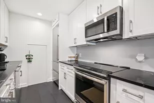 1710 Summit Pl NW, Washington, DC 20009 - Photo 4