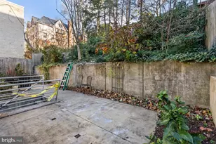 1710 Summit Pl NW, Washington, DC 20009 - Photo 28
