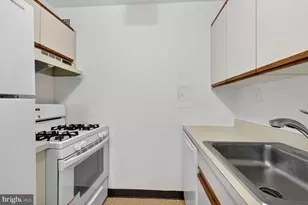 2030 F St NW, Washington, DC 20006 - Photo 6