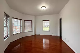 1986 Retta Gilliam Ct SE, Washington, DC 20020 - Photo 4