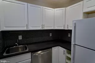 301 I St SW, Washington, DC 20024 - Photo 6