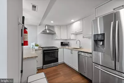 700 7th Street SW #813, Washington, DC 20024 - Photo 6