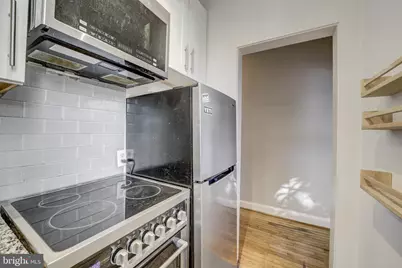 3520 W Place NW #103, Washington, DC 20007 - Photo 8