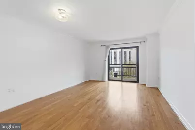 2111 Wisconsin Avenue NW #504, Washington, DC 20007 - Photo 6