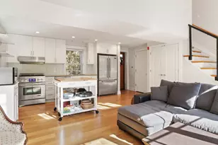 631 D St SE, Washington, DC 20003 - Photo 10