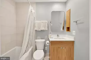 353 L St SE, Washington, DC 20003 - Photo 18