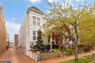 421 10th St NE, Washington, DC 20002 - Photo 1