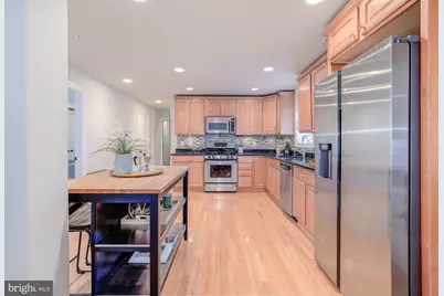 425 M Street NW #J, Washington, DC 20001 - Photo 10