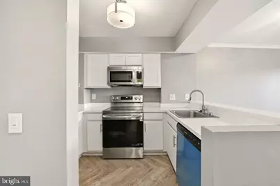 1401 17th Street NW #409, Washington, DC 20036 - Photo 2