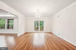 2827 Ellicott St NW, Washington, DC 20008 - Photo 8