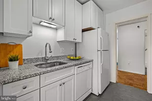 3001 Veazey Terrace NW, Washington, DC 20008 - Photo 18