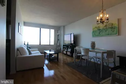 1330 New Hampshire Avenue NW #823, Washington, DC 20036 - Photo 4