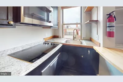 18 9th Street NE #405, Washington, DC 20002 - Photo 2