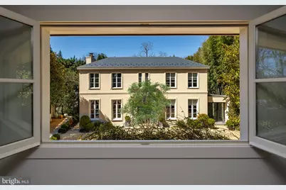 2740 Chain Bridge Road NW, Washington, DC 20016 - Photo 2