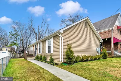 1015 48th Place NE, Washington, DC 20019 - Photo 2