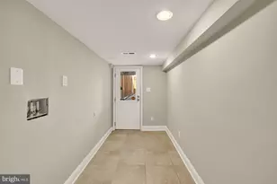 912 I St NE, Washington, DC 20002 - Photo 32