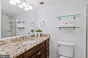 560 N St SW, Washington, DC 20024 - Photo 14