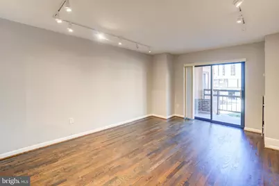 2111 Wisconsin Avenue NW #302, Washington, DC 20007 - Photo 6