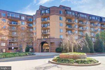 2111 Wisconsin Avenue NW #302, Washington, DC 20007 - Photo 2