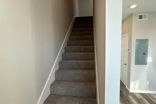 1812 H Pl NE, Washington, DC 20002 - Photo 6