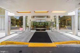 4201 Cathedral Ave NW, Washington, DC 20016 - Photo 24