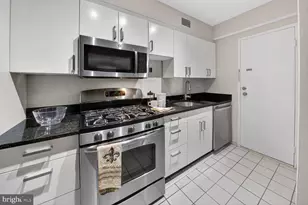 4201 Cathedral Ave NW, Washington, DC 20016 - Photo 10